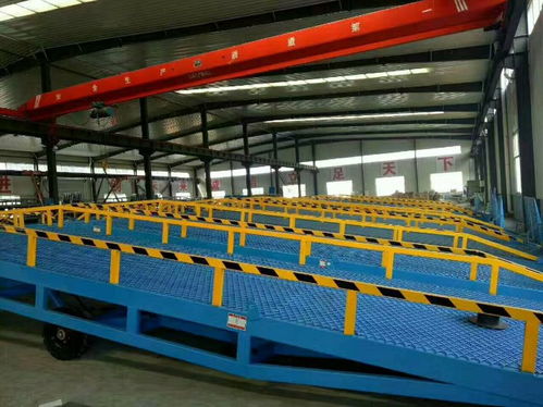 【物流裝卸設(shè)備訂購(gòu)移動(dòng)登車(chē)橋啟運(yùn)懷化市倉(cāng)庫(kù)貨運(yùn)機(jī)械】- 